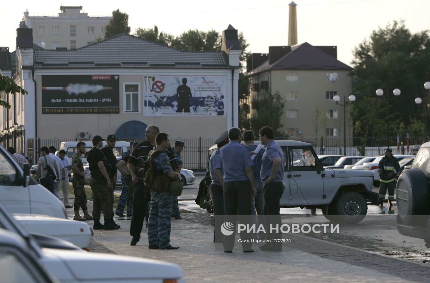 Взрыв у концертного зала в Грозном