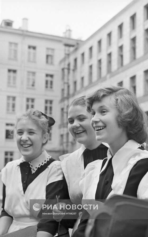 Московские школьницы
