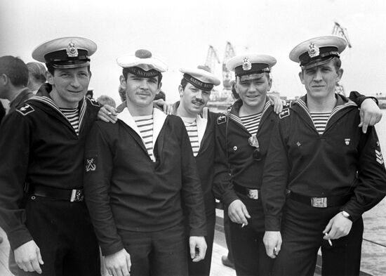 Дружеский визит советских военных кораблей во Францию