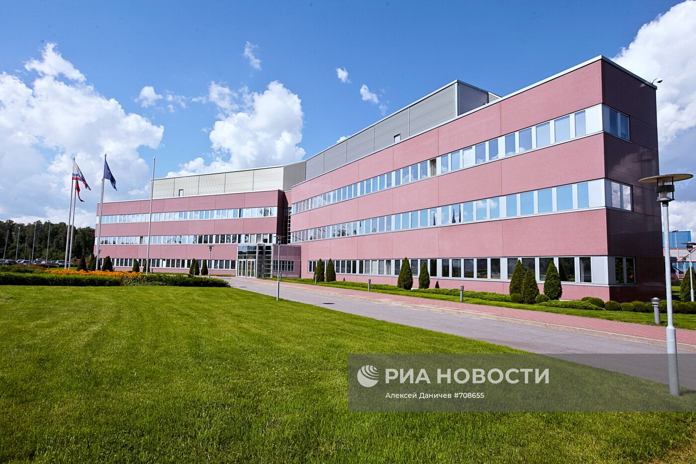 Административное здание фабрики "Филипп Морис Ижора"