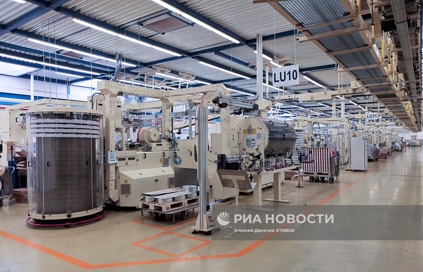 Общий вид сигаретного цеха