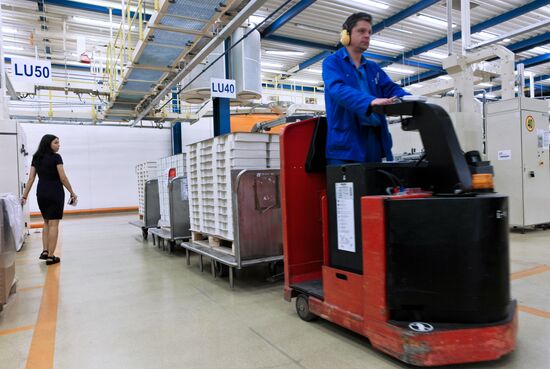 Общий вид сигаретного цеха