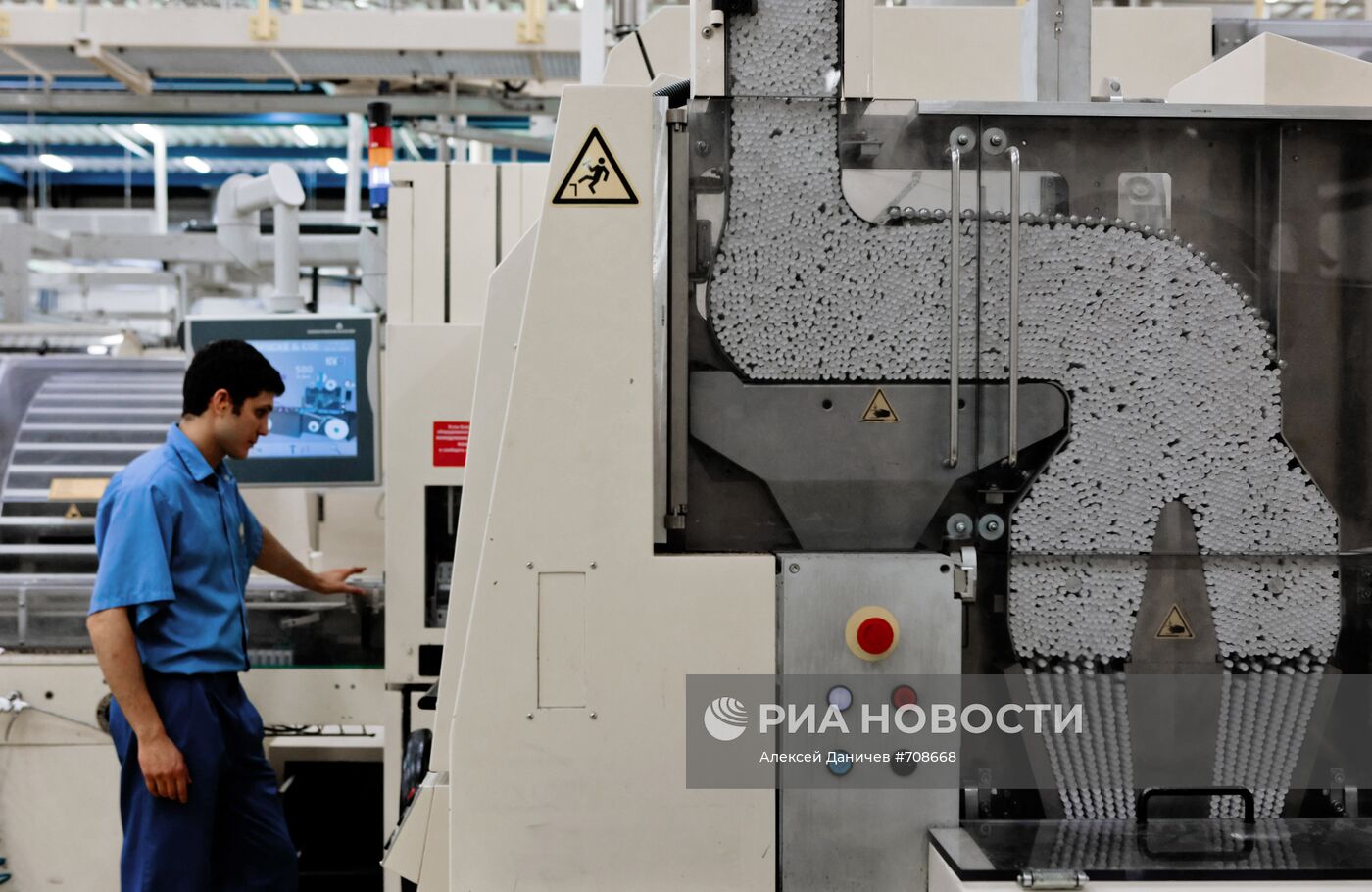 Производство сигарет Parliament