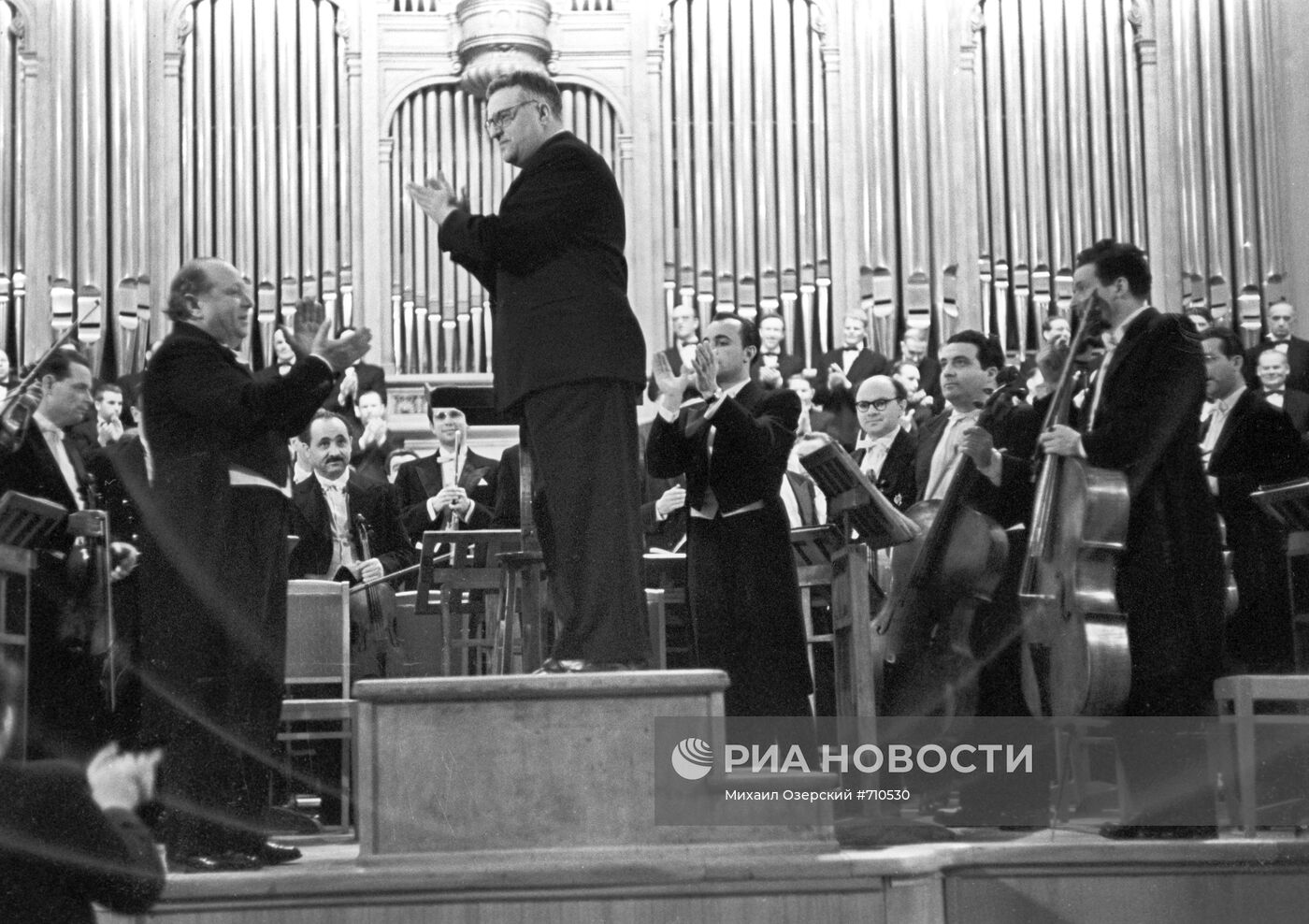 Оркестр Московской филармонии и композитор Г. В. Свиридов
