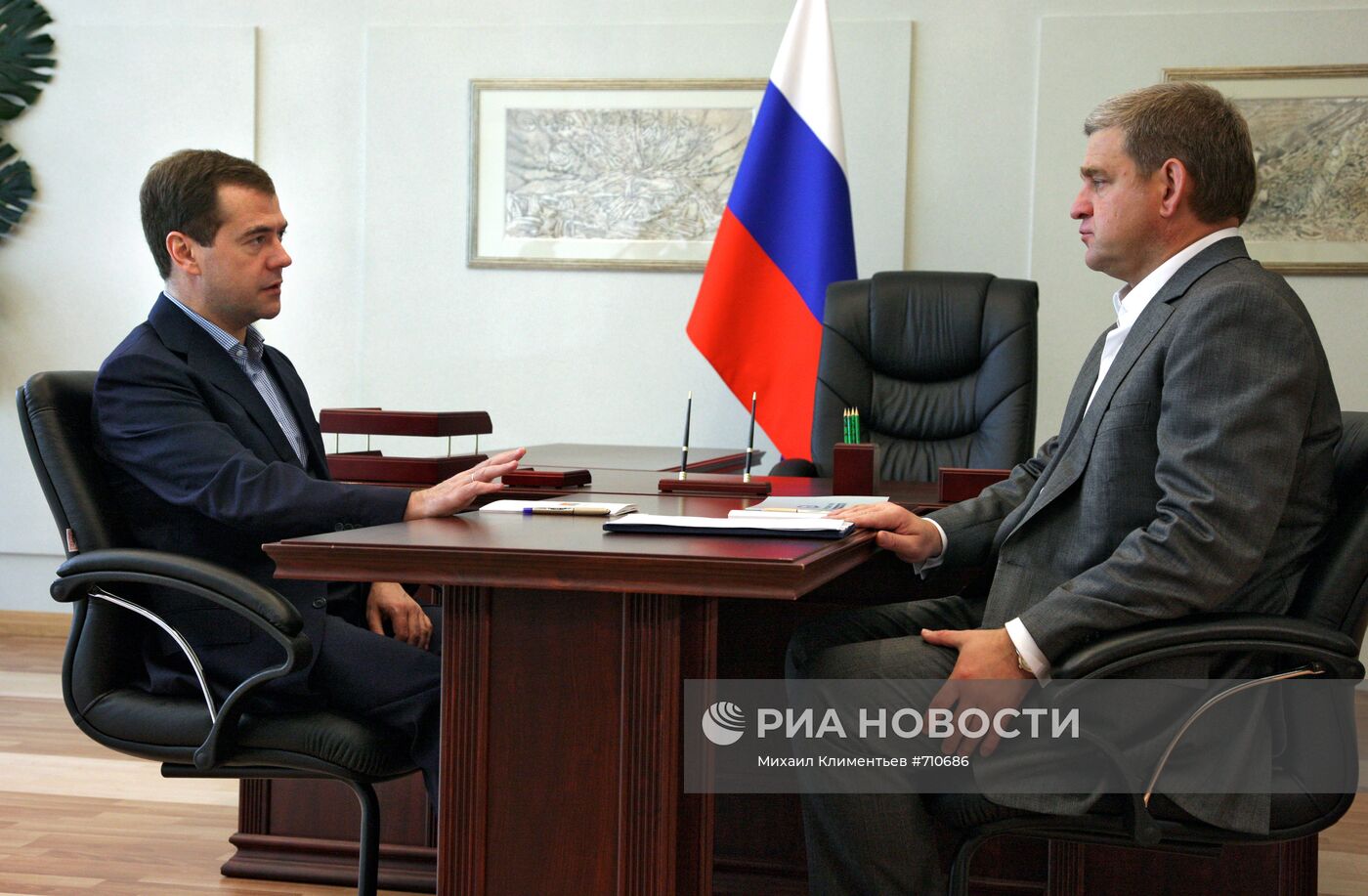 Д.Медведев посетил Владивосток в рамках рабочей поездки в ДФО