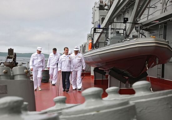Д.Медведев на крейсере "Петр Великий"