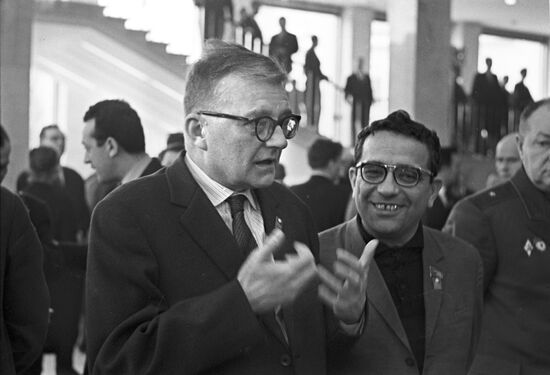 Д. Шостакович и К. Караев на XXIII съезде КПСС