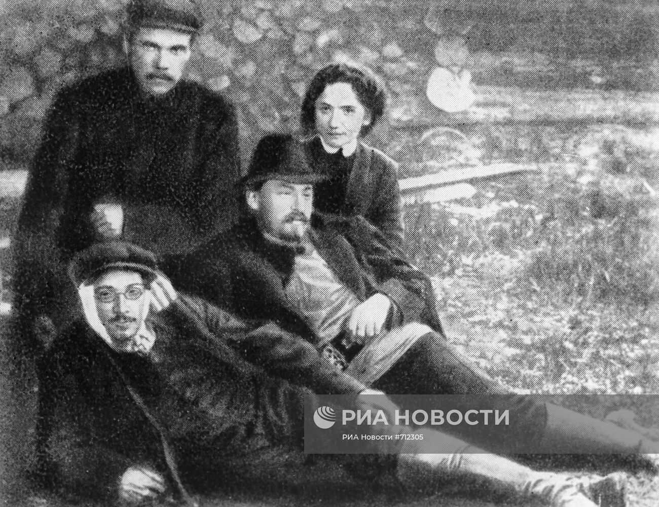Яков Михайлович Свердлов среди ссыльных большевиков в Нарыме