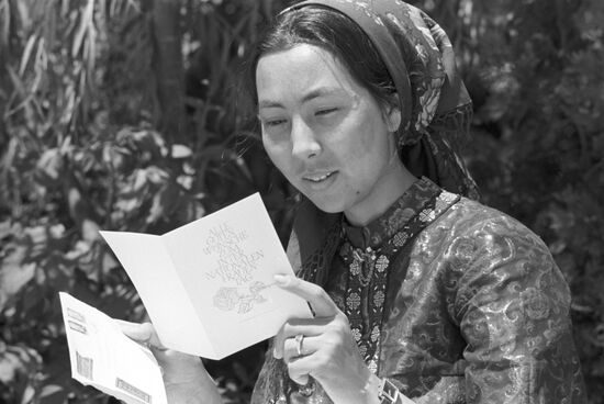 Секретарь комсомольской организации фабрики