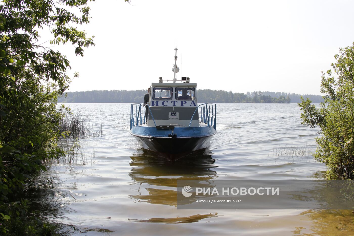 Патрульный катер Истринского водохранилища