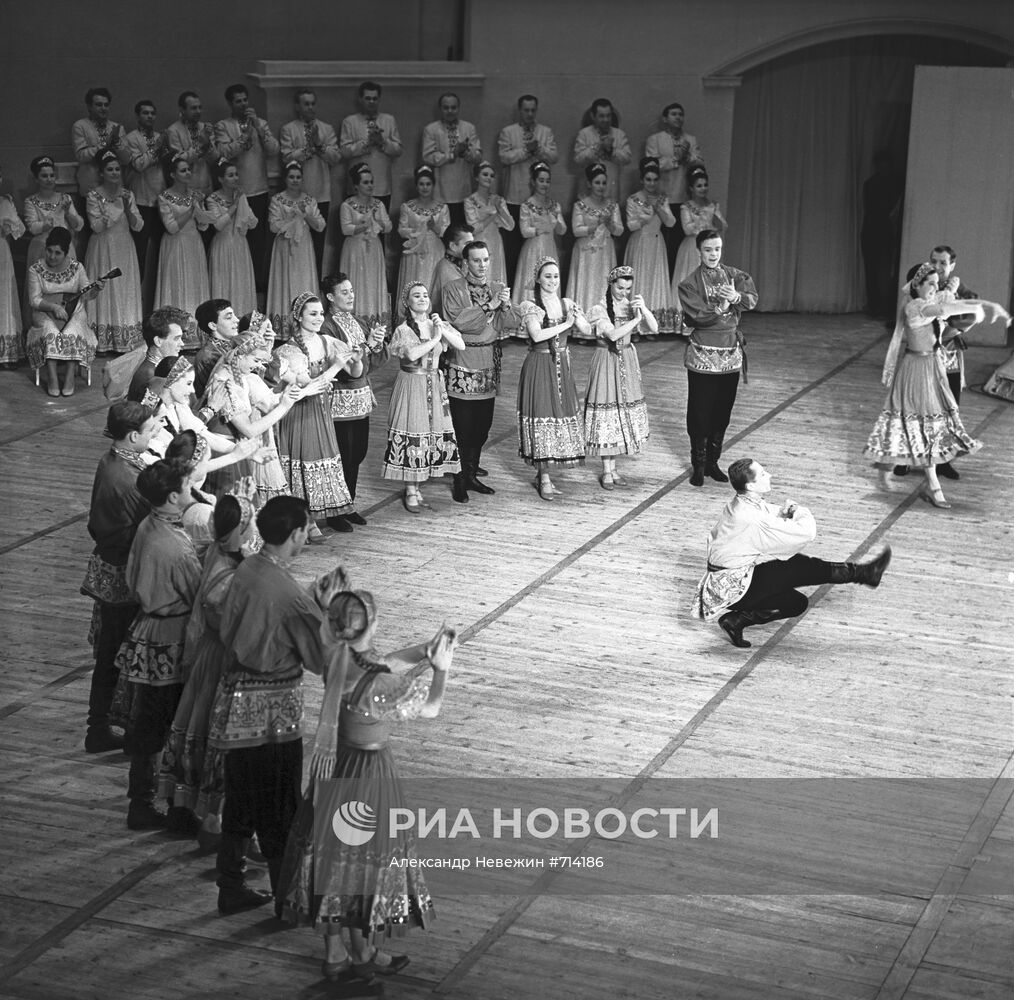Танец "Русская пляска"
