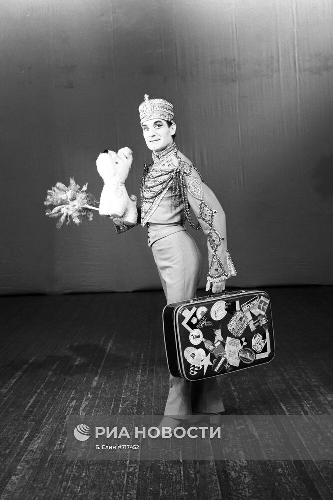 Танцор Махмуд Эсамбаев