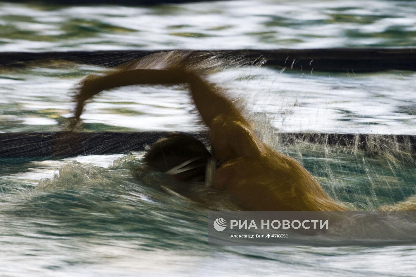 Подготовка российских пловцов на спортивной базе "Озеро Круглое"