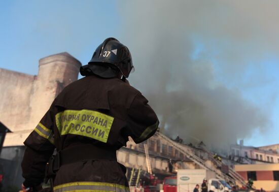 Тушение пожара в центре Москвы