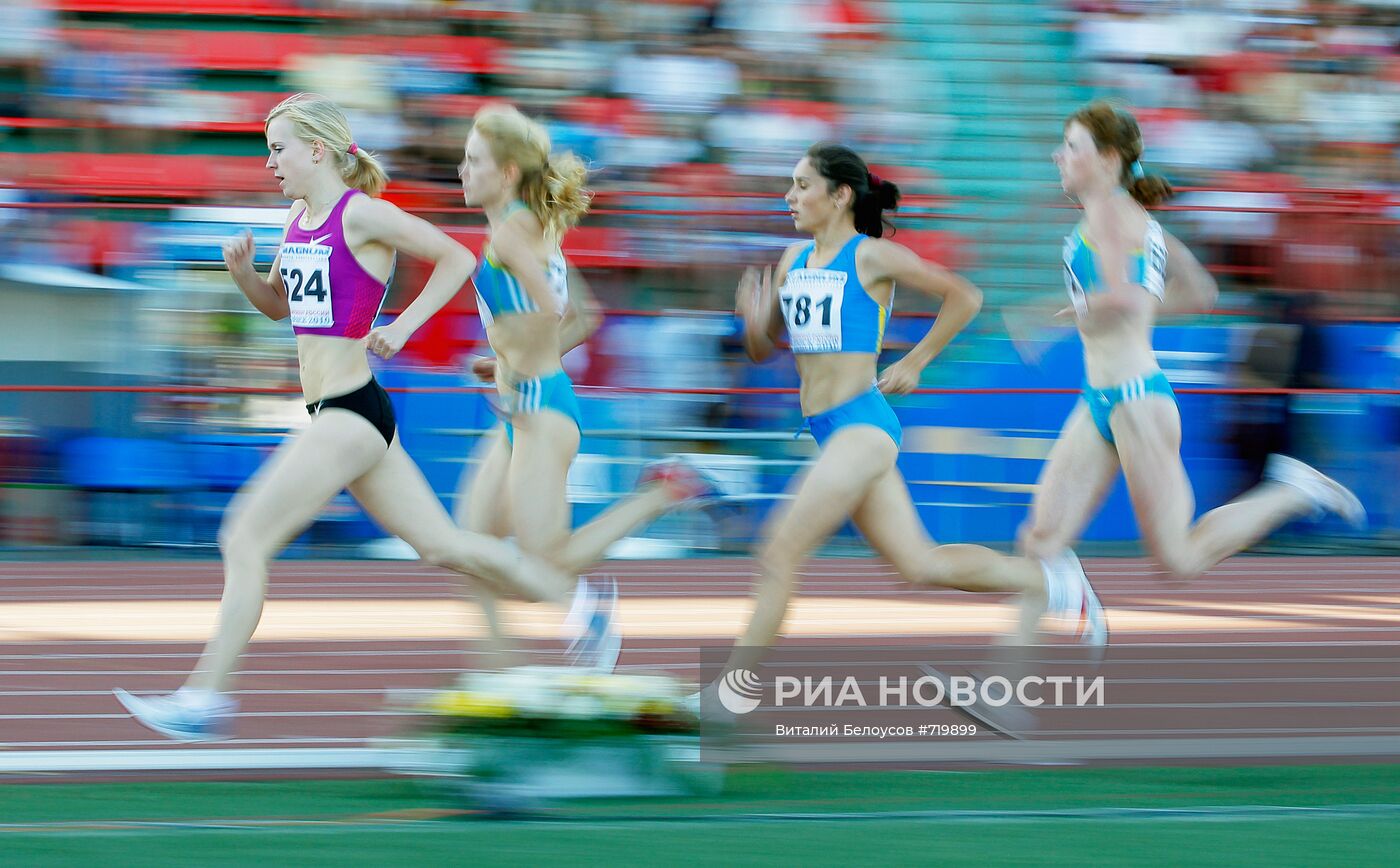 Соревнования в беге на 5000 м среди женщин