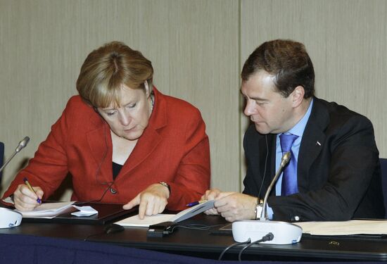Д.Медведев и А.Меркель в Екатеринбурге