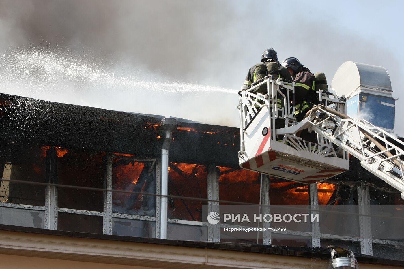 Пожар в Центре имени Грабаря на улице Радио в Москве