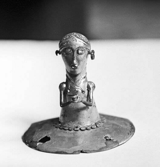 Фигурка из меди с позолотой