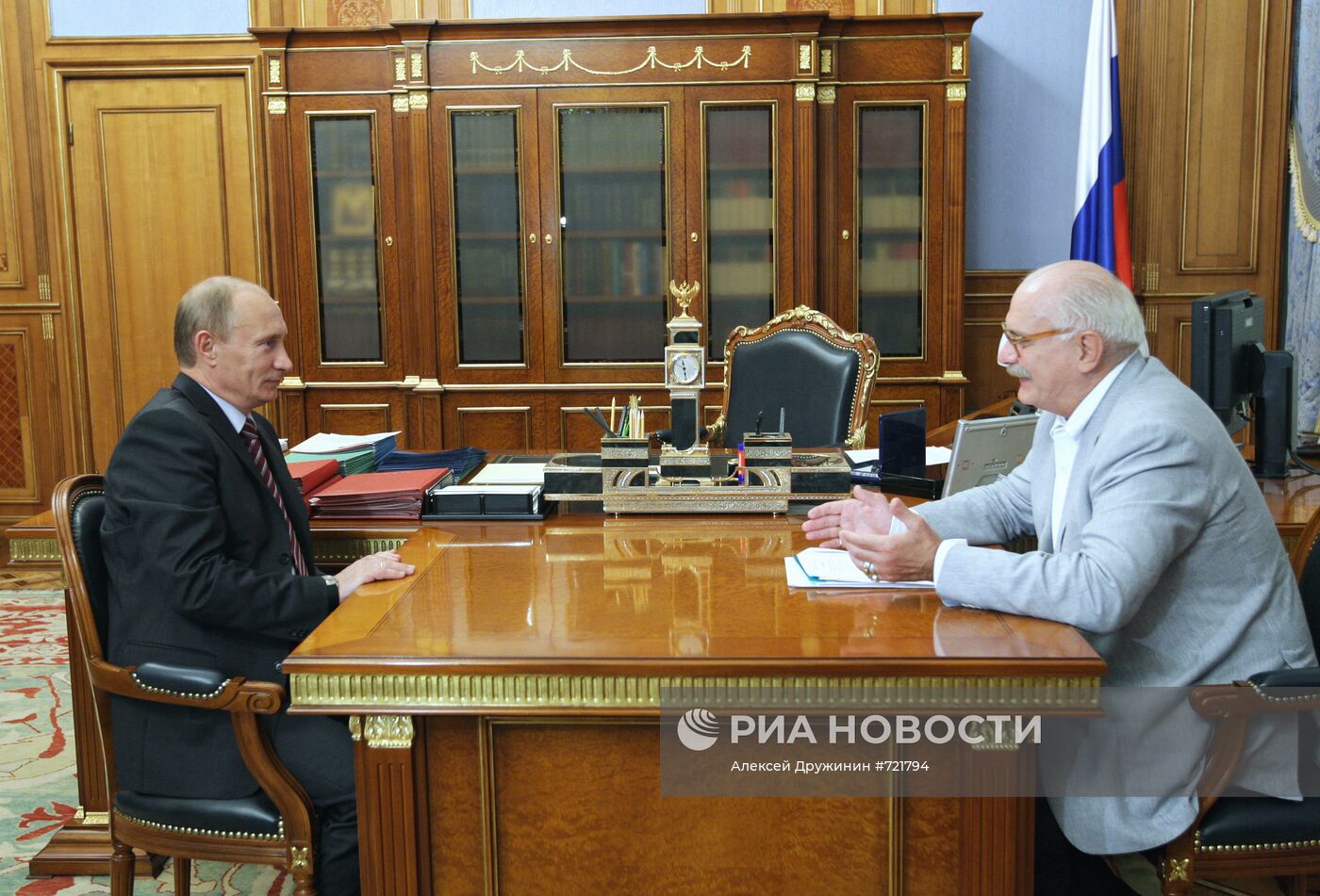 Рабочая встреча Владимира Путина и Никиты Михалкова