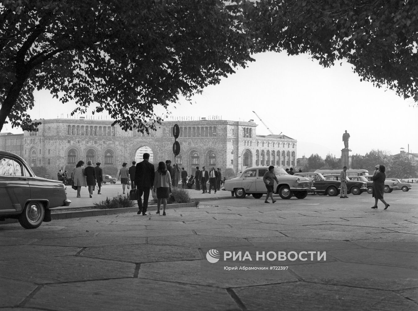 Площадь В. И. Ленина в Ереване