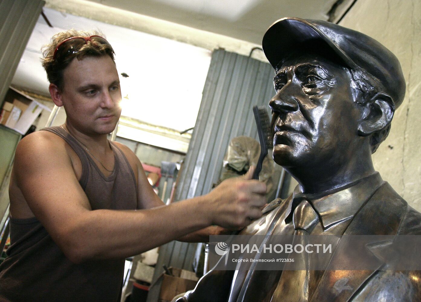 Изготовление скульптур героев фильма "Бриллиантовая рука"