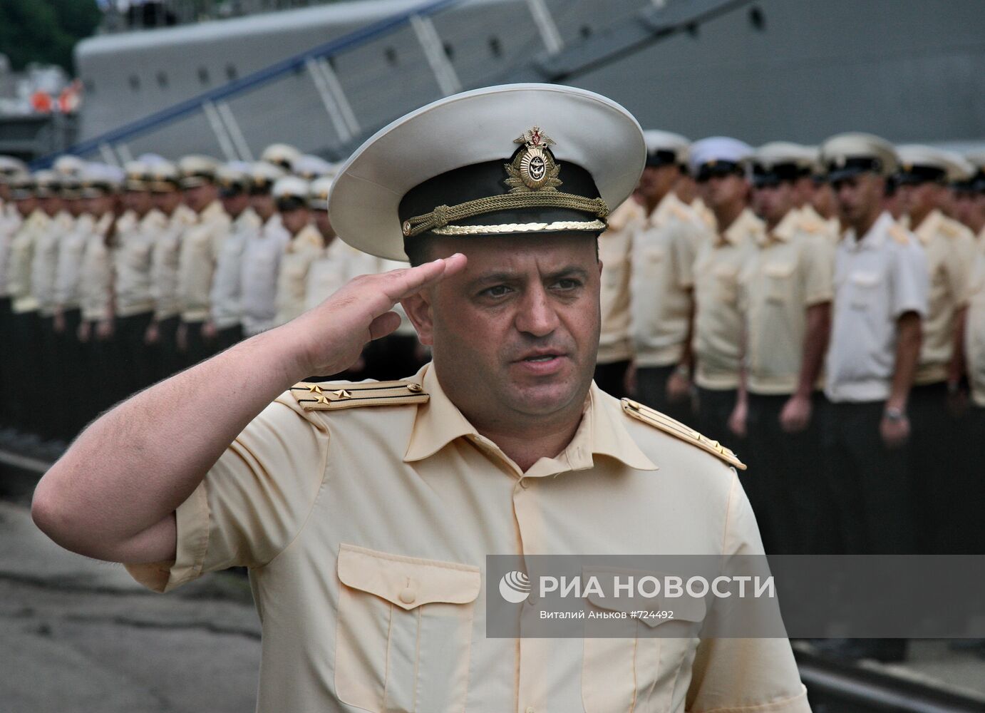 Торжественные проводы крейсера "Петр Великий"