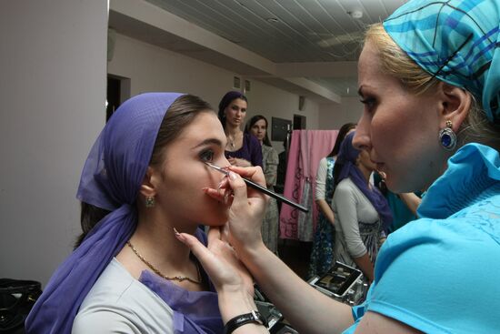 Республиканский конкурс "Чеченская девушка чести"