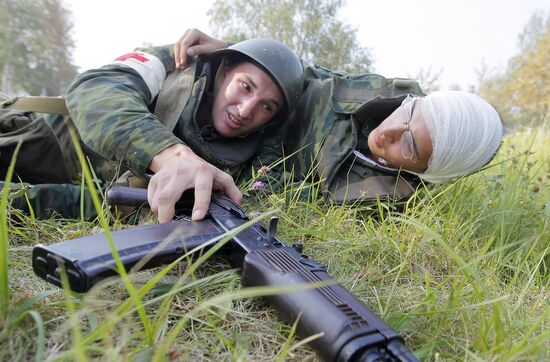 Комплексные учения военных врачей и офицеров запаса