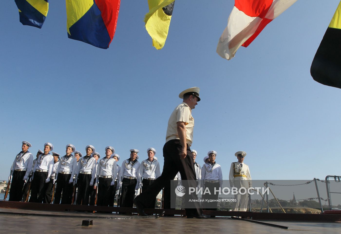 Подготовка к празднованию Дня ВМФ в Севастополе