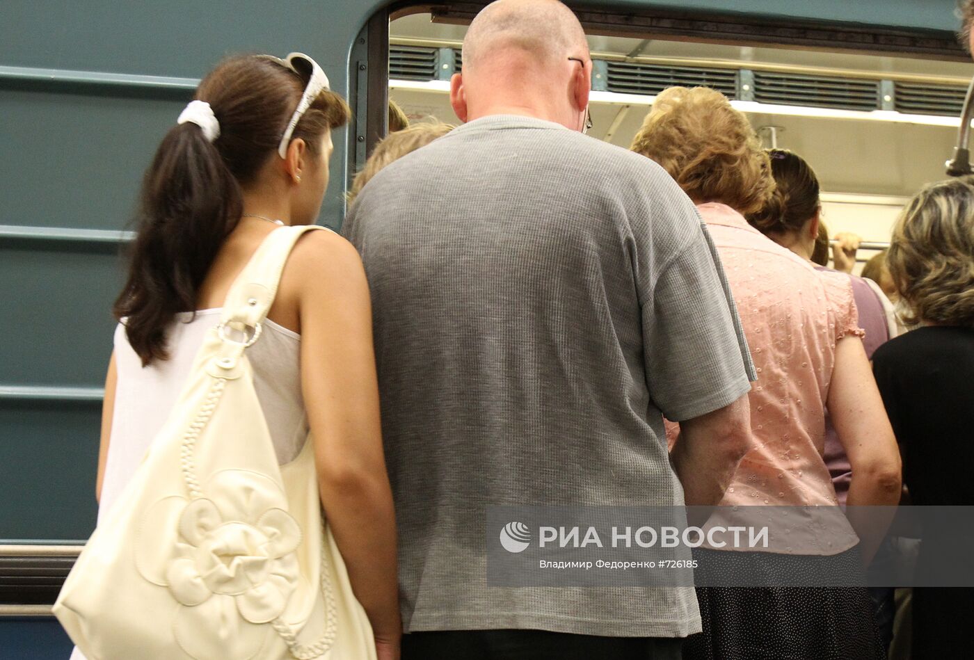 Жара в московском метро