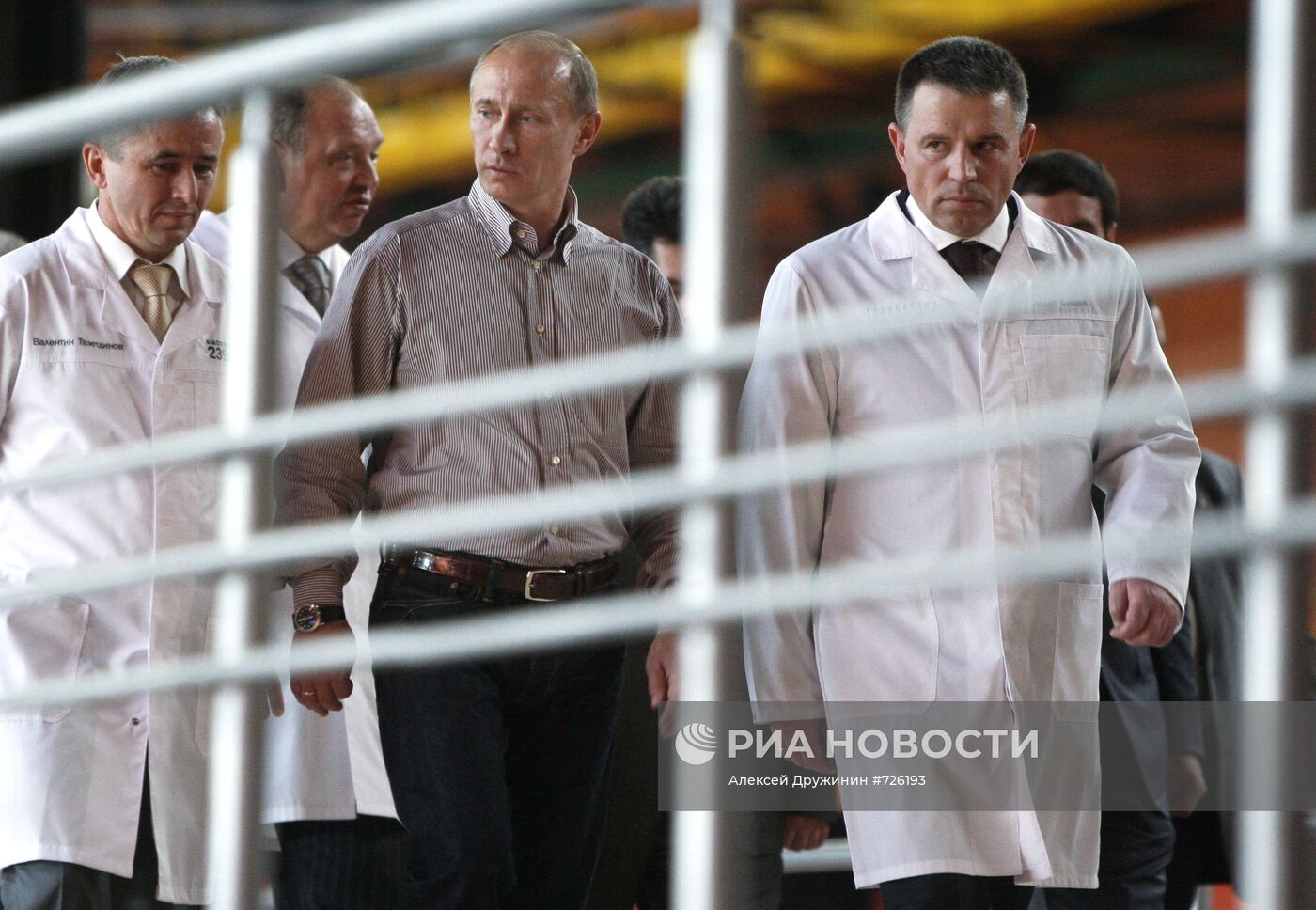 В. Путин посетил ОАО "Челябинский трубопрокатный завод"