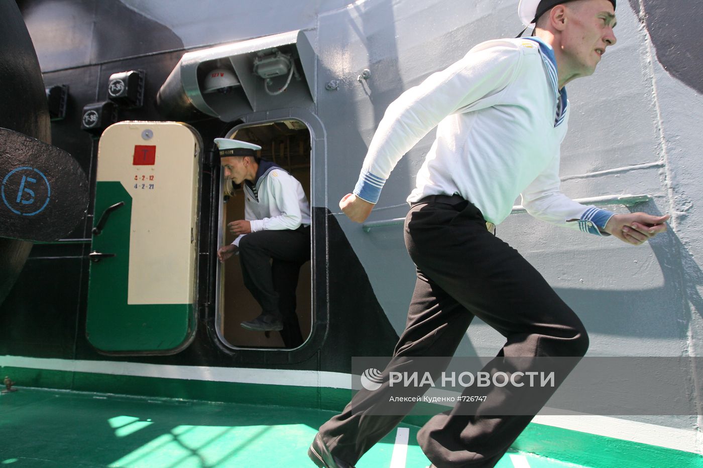 Подготовка к празднованию Дня ВМФ в Севастополе