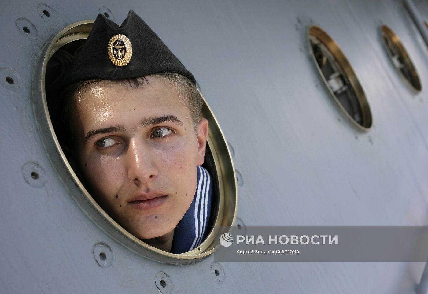 Большой десантный корабль "Азов" накануне Дня ВМФ
