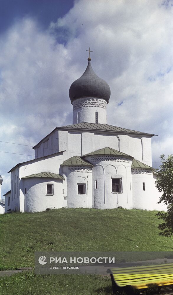 Храм Василия на Горке в Пскове