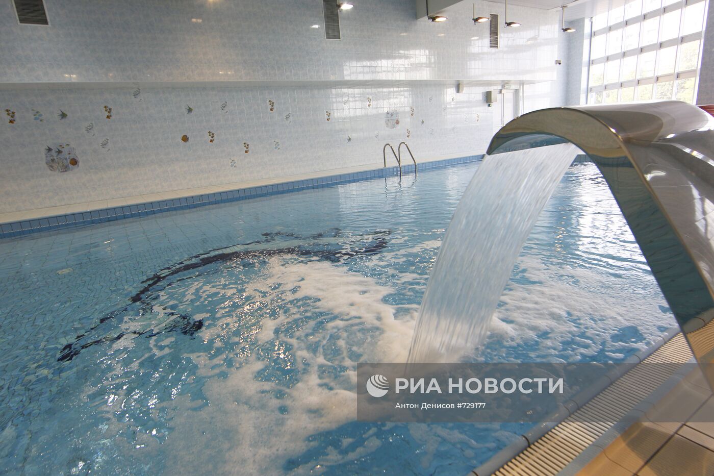 Подготовка к открытию спортивного комплекса "Янтарь" в Строгино