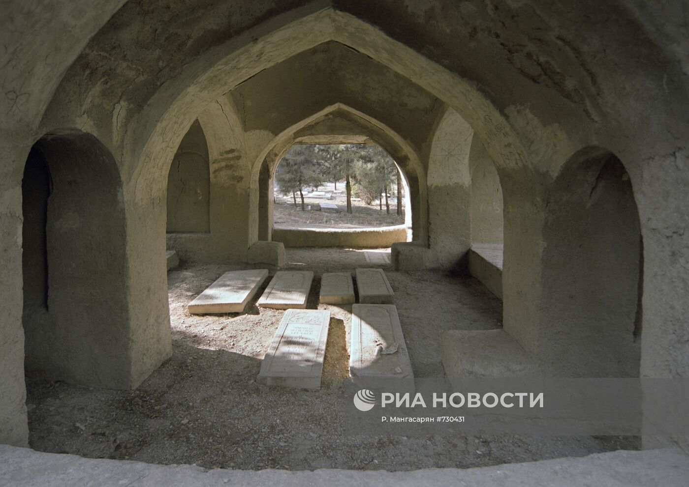Знаменитое кладбище поэтов в Ширазе