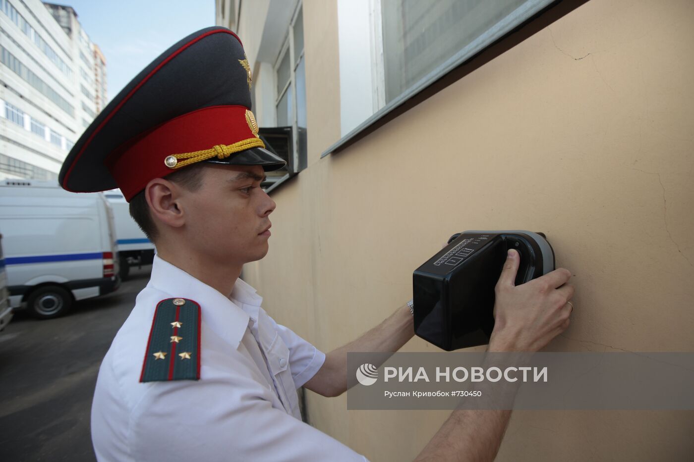 Демонстрация современной спецтехники и транспорта МВД РФ