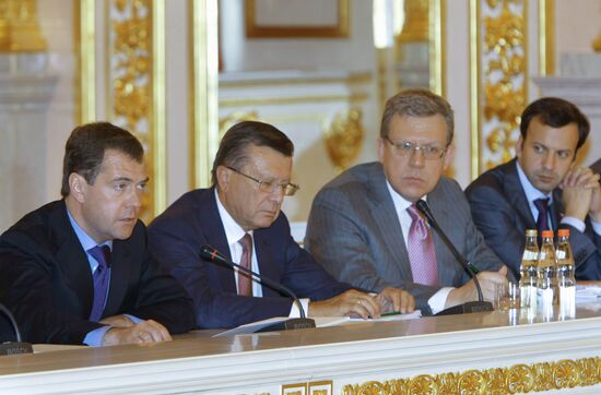 Дмитрий Медведев провел заседание по реализации нацпроектов