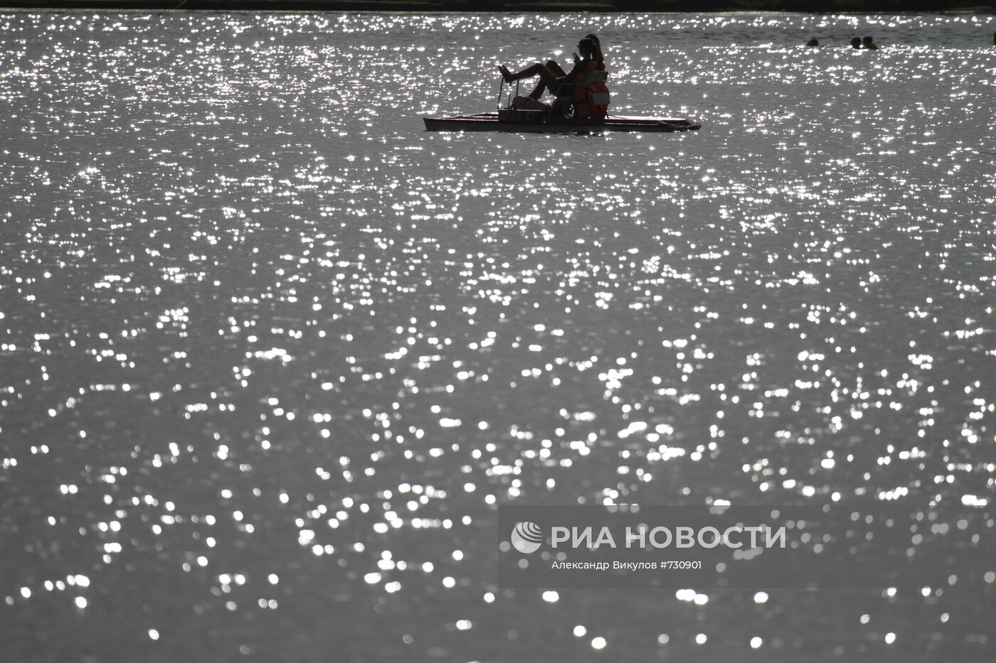 Отдых горожан на Комсомольском озере в Ставрополе