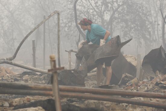 Последствия пожара в поселке Борковка Нижегородской области