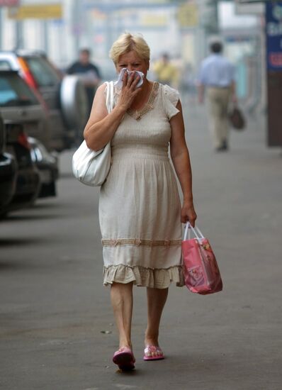 Дым от лесных пожаров в Москве