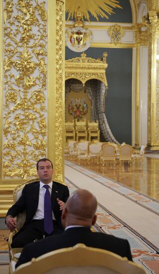 Дмитрий Медведев провел переговоры с Джейкобом Зумой