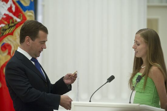 Д. Медведев встретился с членами сборной РФ по легкой атлетике