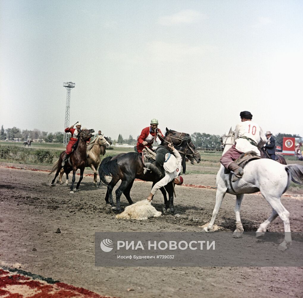 Казахская национальная игра "кокпар"