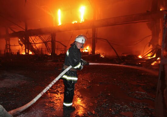 В Киеве сгорела большая часть складов "Эльдорадо"