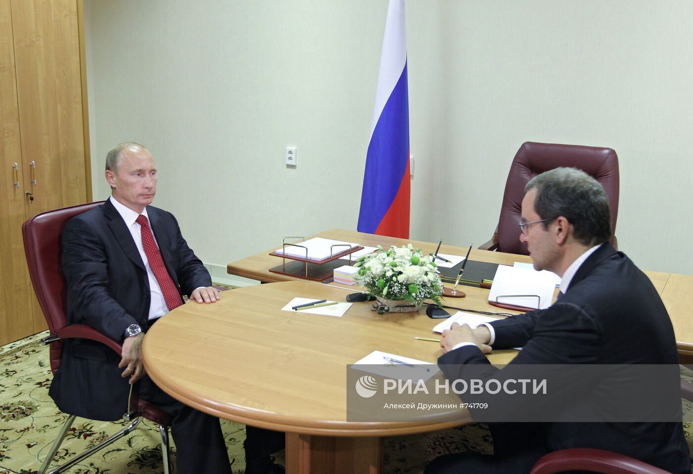 Беседа Владимира Путина с Дмитрием Зелениным