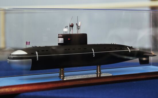 Макет дизель-электрической подводной лодки "Новороссийск"