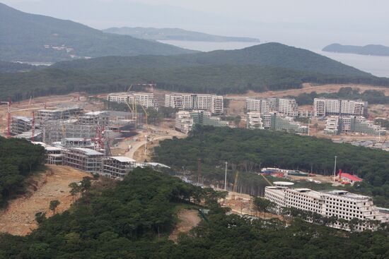 Строящийся Дальневосточный федеральный университет