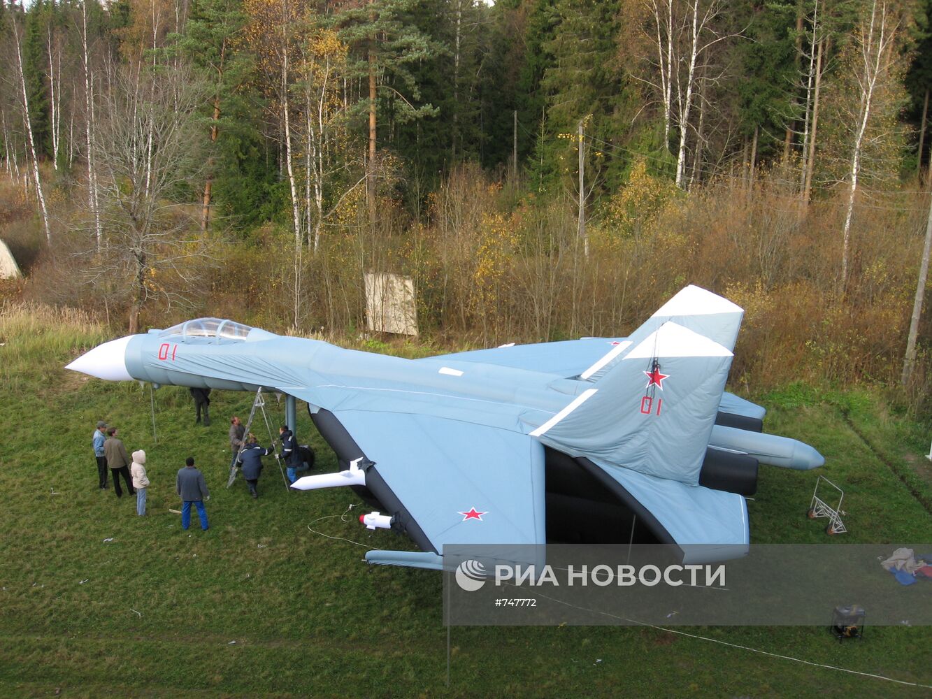 Надувной макет Су-27