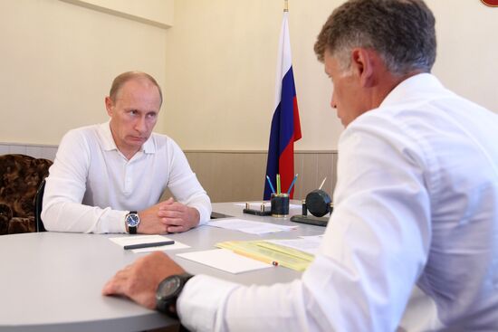 Встреча Владимира Путина с Олегом Кожемяко